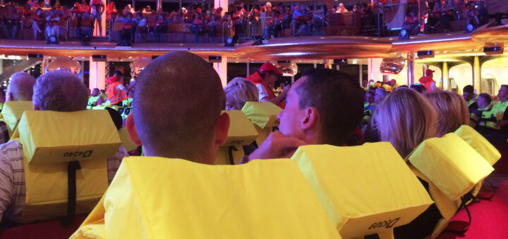 AIDA Seenotrettungsübung