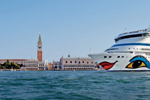 AIDAaura in Venedig. Foto: AIDA Cruises