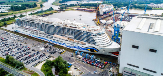 AIDAcosma Ausdocken in Papenburg