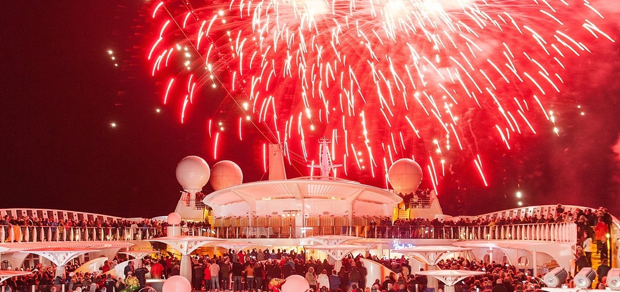 AIDA Feuerwerk. Foto: AIDA Cruises