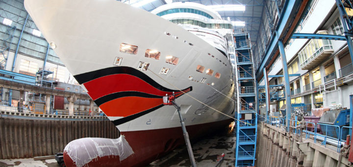 Kussmund von AIDAmar auf der Meyer Werft