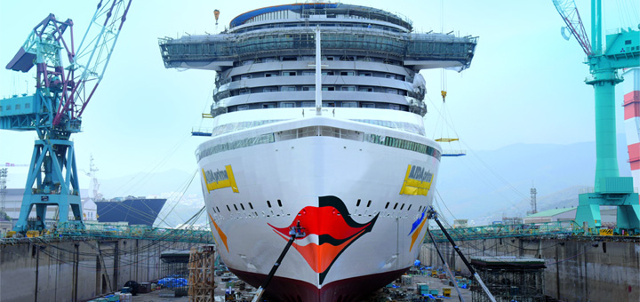 AIDAprima Kussmund auf der Werft in Japan. Foto: AIDA Cruises
