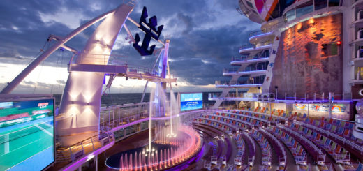 Aqua Theater auf der Allure of the Seas. Foto: Royal Caribbean International