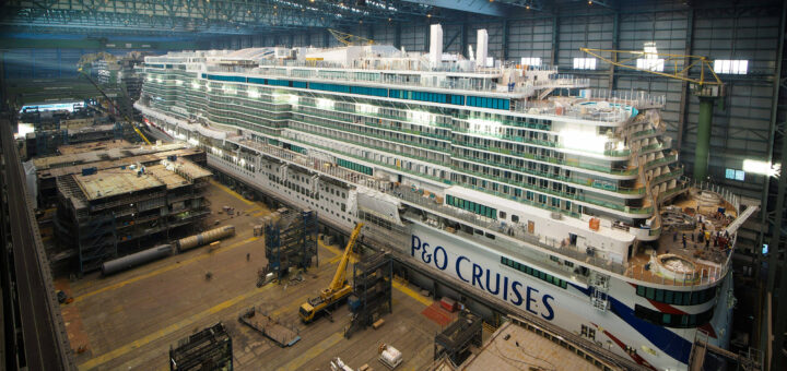Arvia für P&O Cruises in Meyer Werft Papenburg