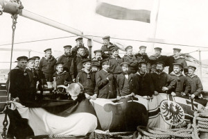 Deckmannschaft der Augusta Victoria, 1891. Foto: Hapag-Lloyd AG