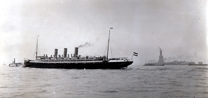 Passagierschiff Augusta Victoria vor New York. Foto: Hapag-Lloyd AG