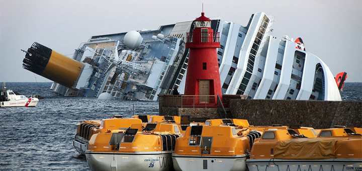 Das havarierte Kreuzfahrtschiff Costa Concordia vor der Insel Giglio. Foto: Rvongher / Wikimedia Commons