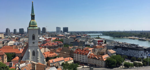Bratislava bei einer Donau-Flusskreuzfahrt