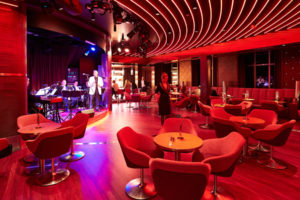 Jazz Club auf der EUROPA 2. Foto: Hapag-Lloyd Cruises
