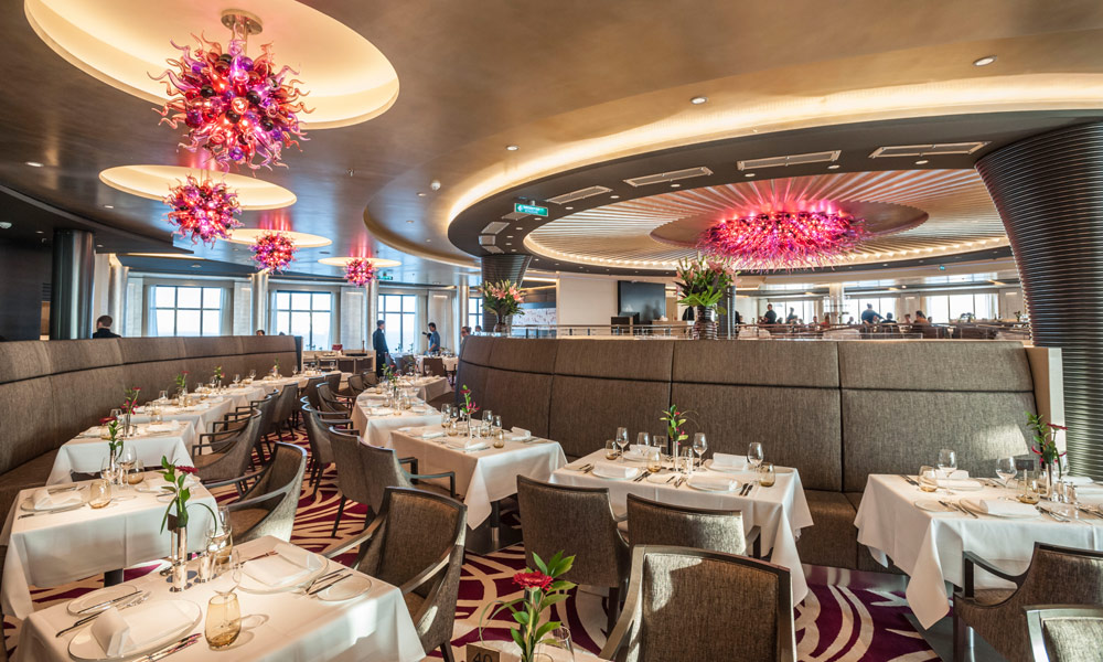 Restaurant Weltmeere auf EUROPA 2. Foto: Hapag-Lloyd Cruises