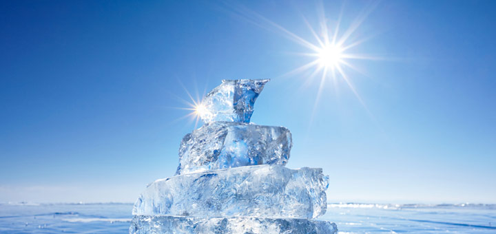 Expeditionkreuzfahrt ins Eis. Foto: Sergey Pristyazhnyuk / Fotolia