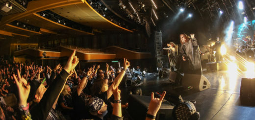 Full Metal Cruise: Konzert im Theater. Foto: TUI Cruises