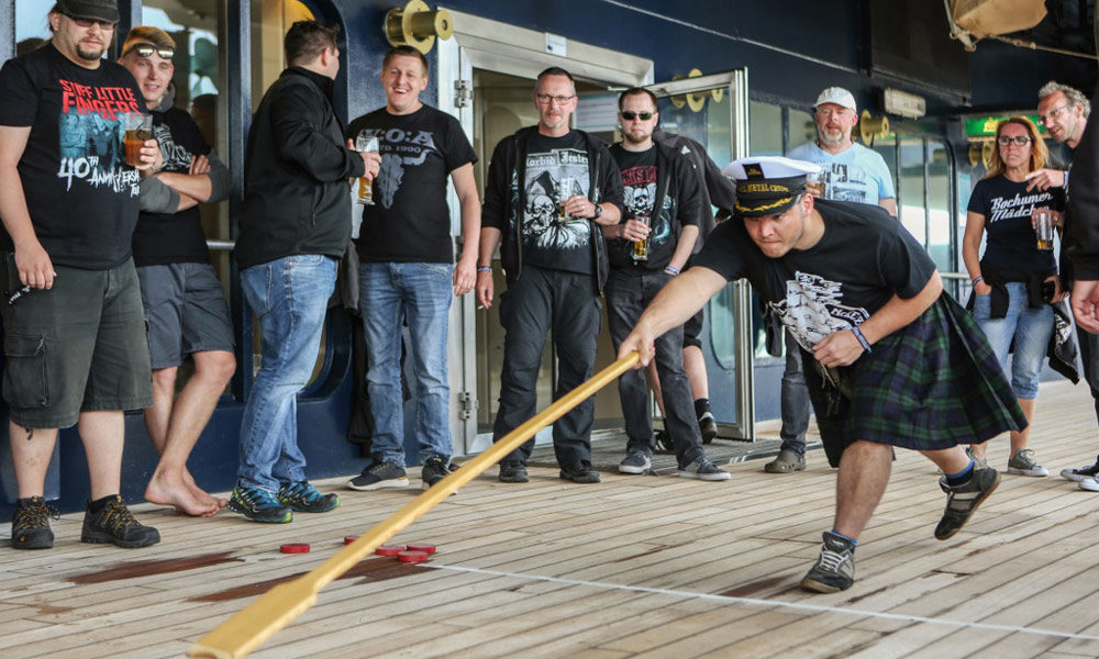 Full Metal Cruise: Shuffleboard. Foto: TUI Cruises