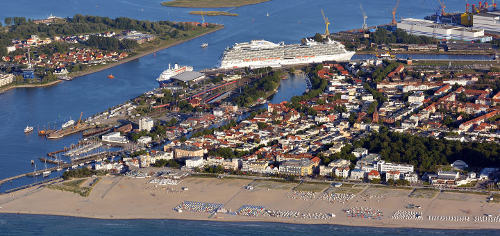 Kreuzfahrtschiffe Warnemünde. Foto: Manfred Sander