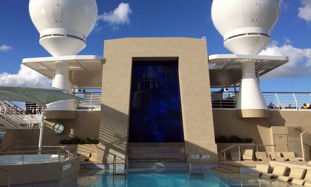 Mein Schiff 5 Lagune auf dem Pooldeck