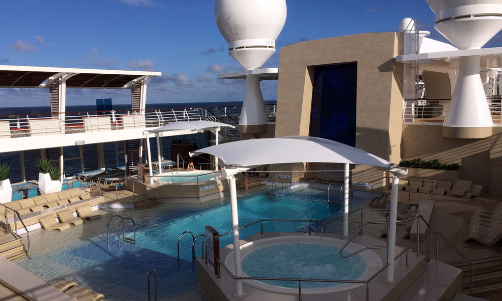 Mein Schiff 5 Lagune auf dem Pooldeck