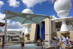 Mein Schiff 5 Lagune auf dem Pooldeck