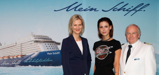 Wybcke Meier, Lena Meyer-Landrut und Kapitän Kjell Holm vor der Mein Schiff 5 Taufe. Foto: Franziska Krug / TUI Cruises