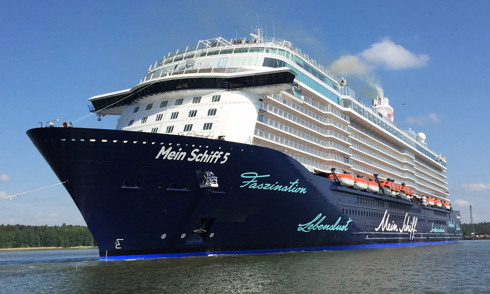 Mein Schiff 5 Taufe Vor Travemünde Kreuzfahrtpiraten