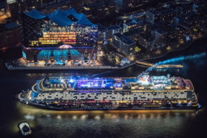 Mein Schiff 6 Taufe in Hamburg. Foto: Andreas Vallbracht