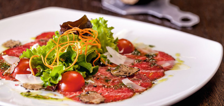 Rinder Carpaccio auf Mein Schiff. Foto: TUI Cruises