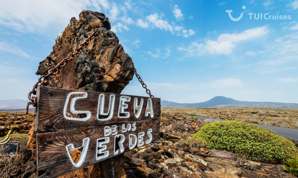 Mein Schiff auf Lanzarote. Foto: TUI Cruises