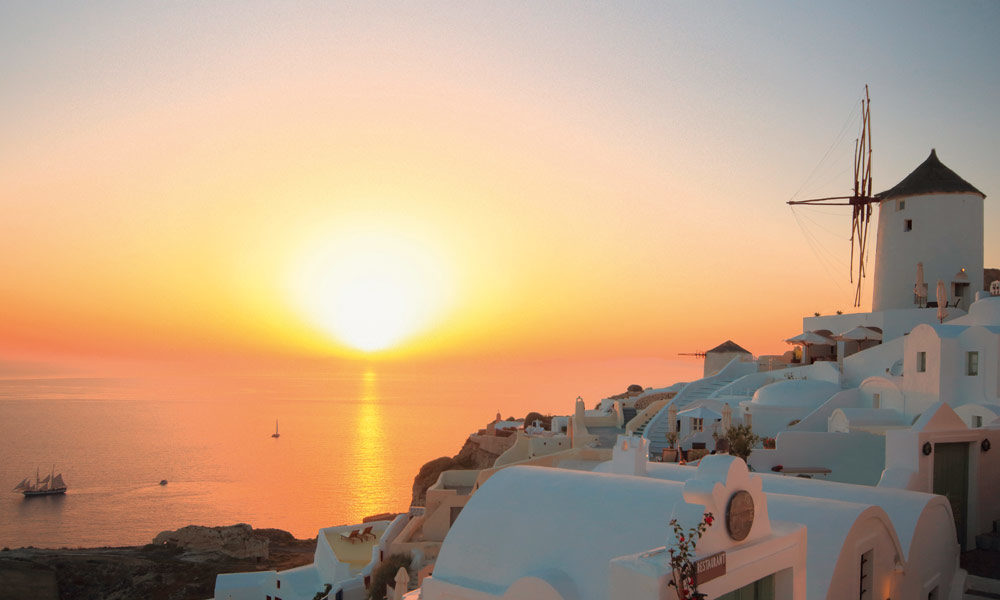 Mein Schiff in Santorin, Griechenland. Foto: TUI Cruises