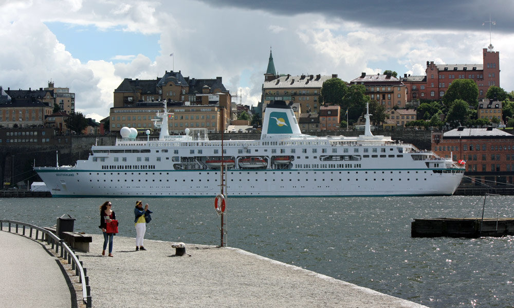 MS Deutschland in Stockholm. Foto: Martin Schuster / Kreuzfahrtpiraten