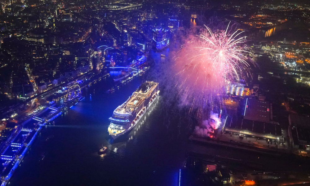 Taufe der MSC Grandiosa in Hamburg