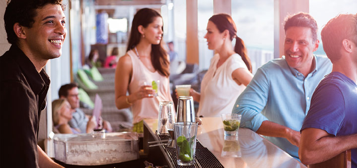 Bar-Lifestyle bei Norwegian. Foto: Norwegian Cruise Line