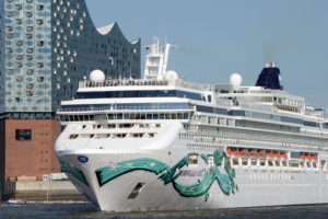 Norwegian Jade in Hamburg. Foto: Lenthe