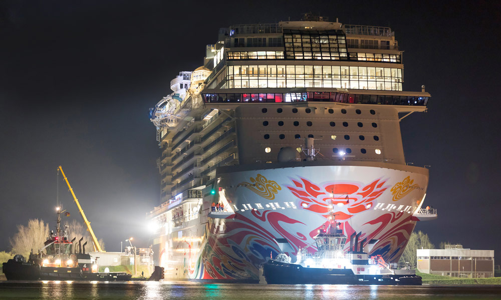 Norwegian Joy bei Nacht. Foto: Norwegian Cruise Line