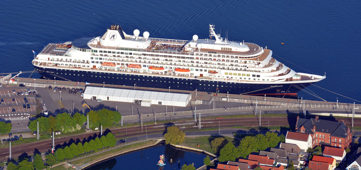 Prinsendam in Warnemünde. Foto: Manfred Sander