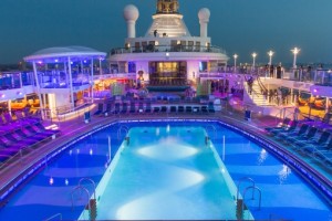 Pool an Deck von Royal Caribbean International