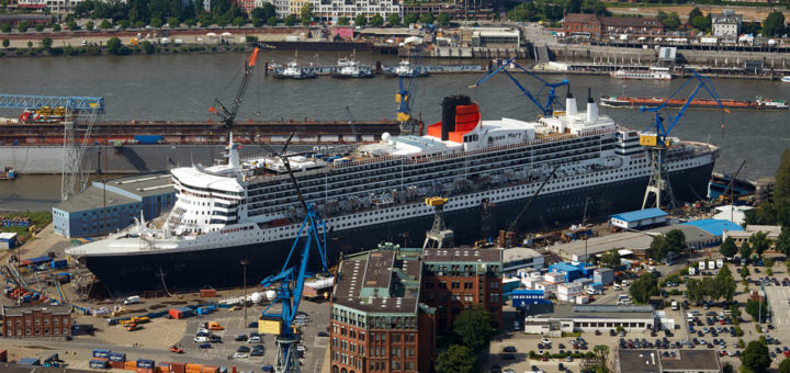 Queen Mary 2 bei Blohm+Voss in Hamburg. Foto: Blohm+Voss