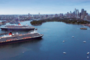 Queen Mary 2 und Queen Elizabeth in Sydney. Foto: Cunard Line