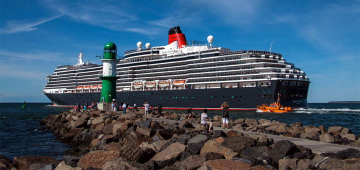 Queen Victoria in Warnemünde. Foto: Jens Schröder