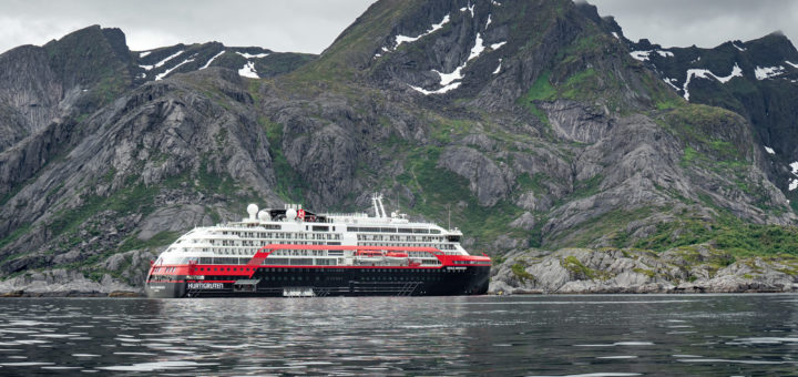MS Roald Amundsen von Hurtigruten
