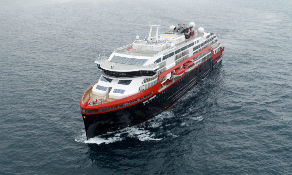 MS Roald Amundsen von Hurtigruten