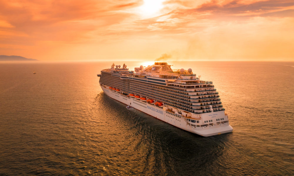 Royal Princess im Sonnenuntergang