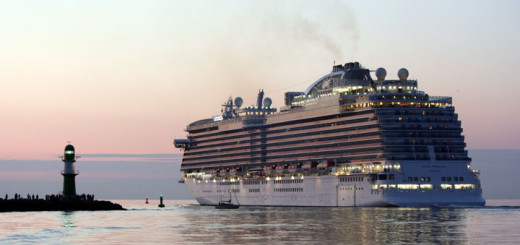 Royal Princess in Warnemünde. Foto: Martin Schuster / Kreuzfahrtpiraten