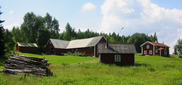 Typischer Hof in Schweden. Foto: Martin Schuster / Kreuzfahrtpiraten