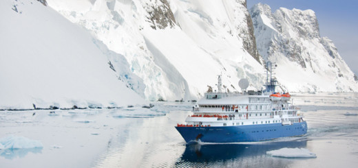 Expeditionsschiff Sea Spirit in der Arktis. Foto: Poseidon Expeditions