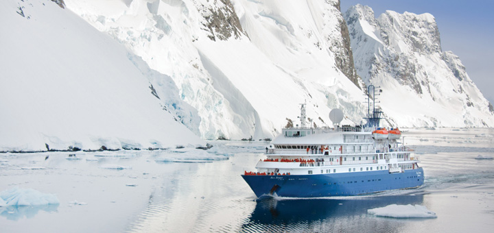 Expeditionsschiff Sea Spirit in der Arktis. Foto: Poseidon Expeditions