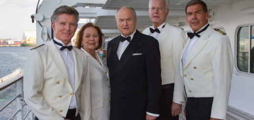 Das Traumschiff mit Nick Wilder, Heide Keller, Dietrich Mattausch, Harald Schmidt und Sascha Hehn. Foto: Dirk Bartling / ZDF